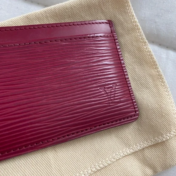 Louis Vuitton Epi Leather Fuchsia Card Holder - Picture 2 of 8